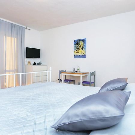Apartments And Rooms With Parking Space Makarska - 18028 Room photo