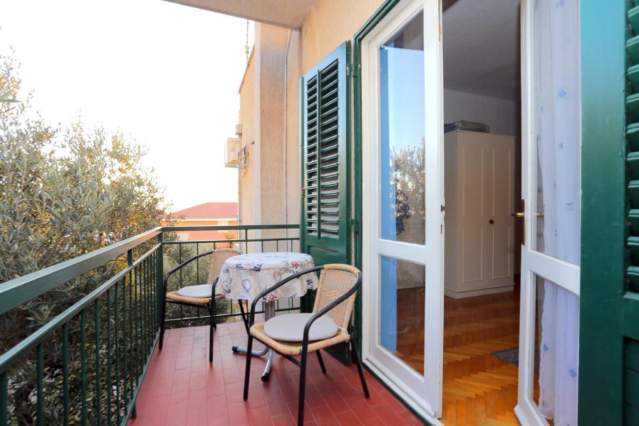 Apartments And Rooms With Parking Space Makarska - 18028 Exterior photo
